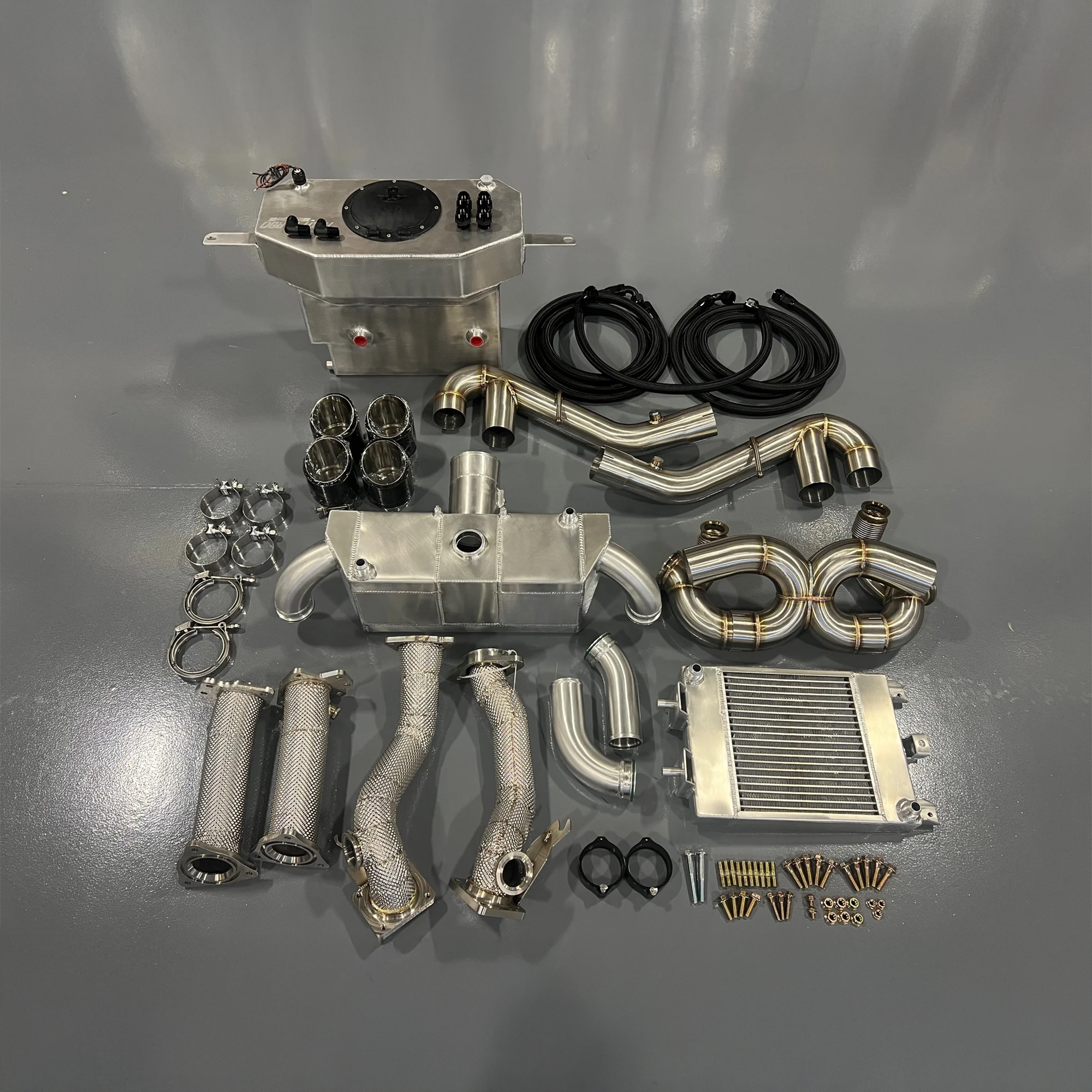 Chevrolet Corvette C8 Z06 Silver Forgeline Carbon+Forged CF207, image size:2000x2000